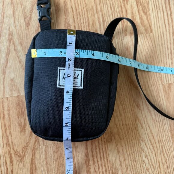 Herschel Black Mini Crossbody Belt Small Bag Utility Adjustable Strap Premium Qu - Picture 12 of 15